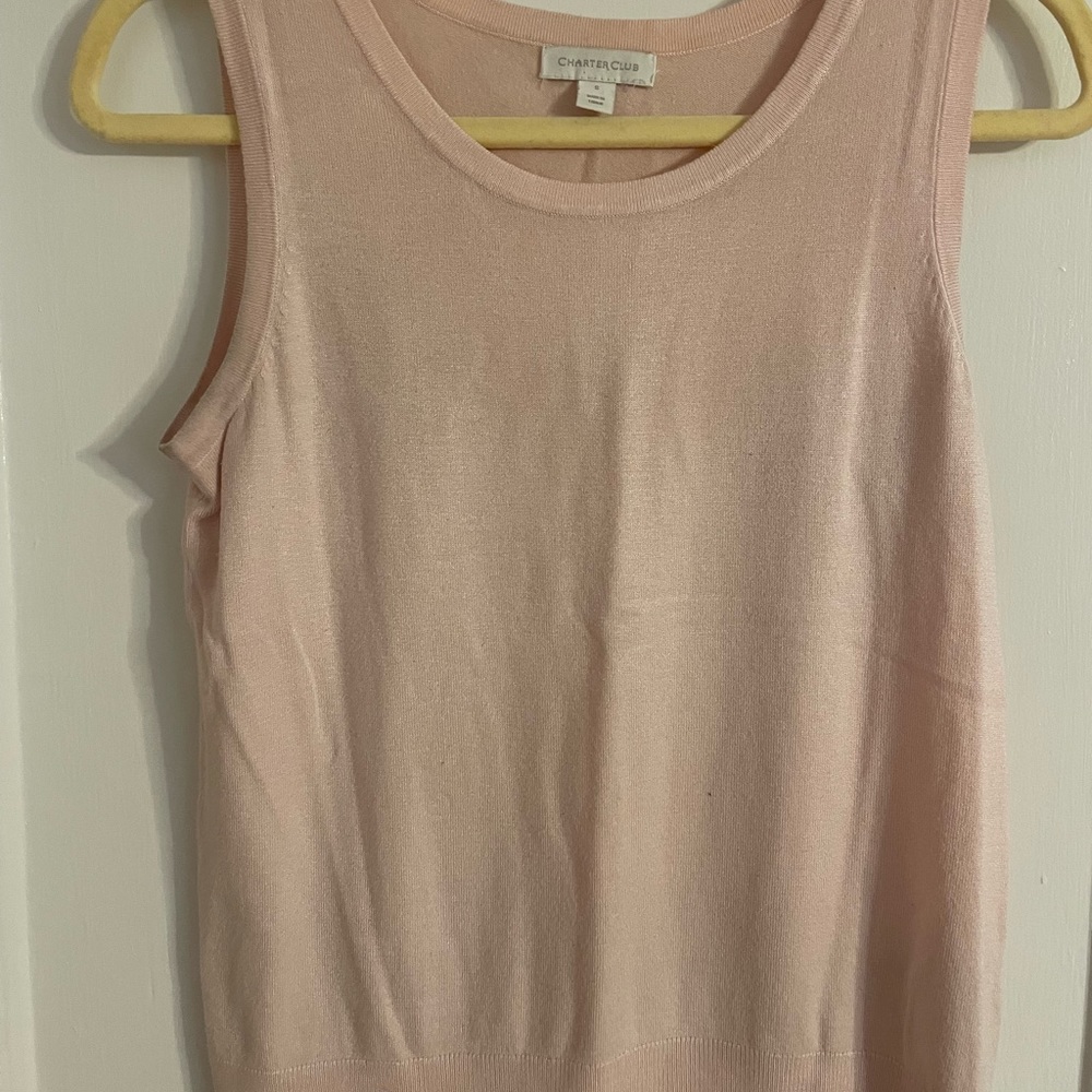 Gorgeous slightly worn pink cotton tank. Perfect for any workplace setting.